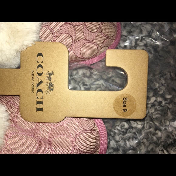 PINK COACH SLIPPERS NEW - Picture 5 of 7